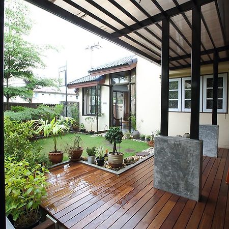 Mon Lodge & Yoga Donmueang Bangkok Exterior foto